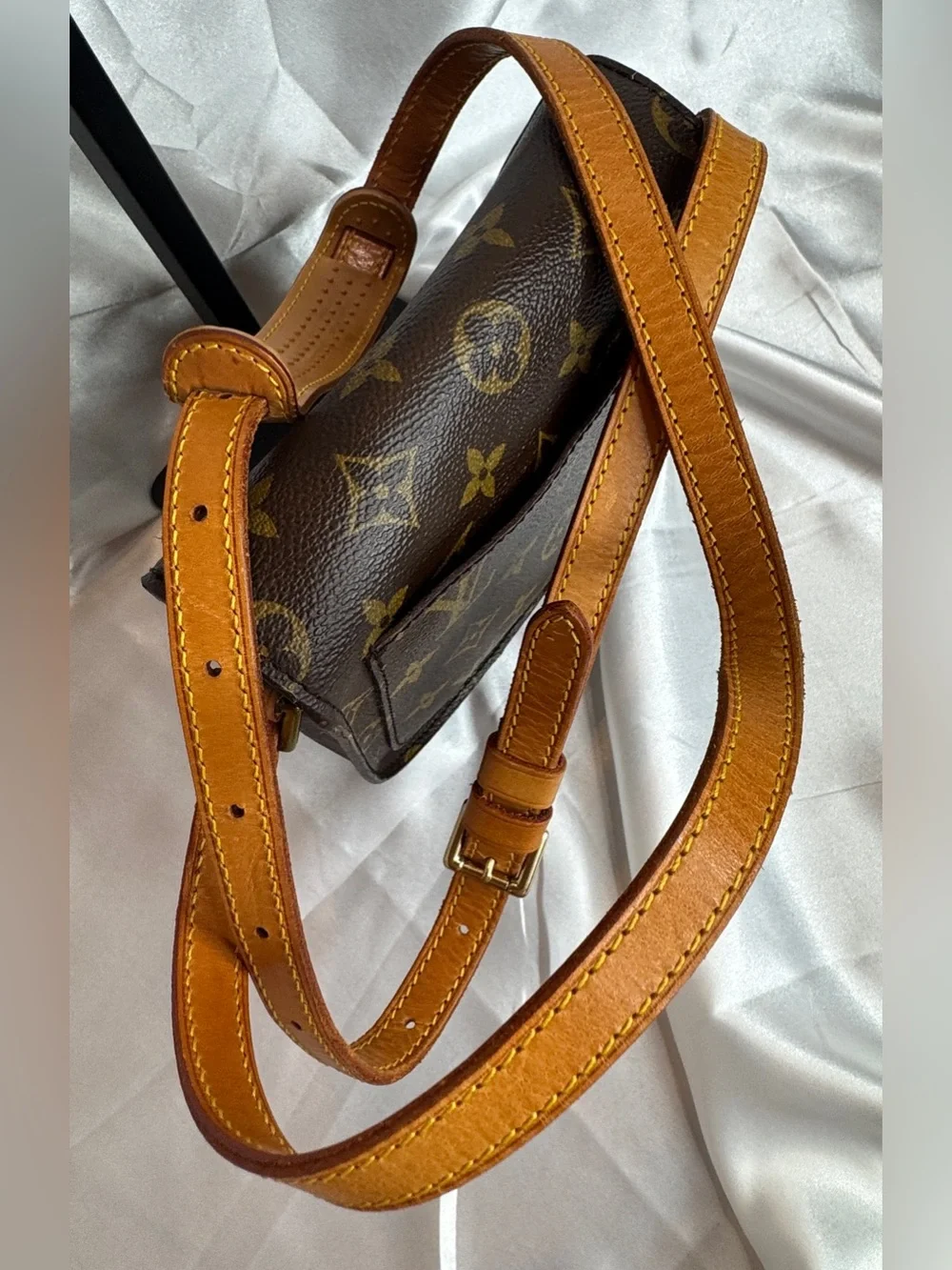 Louis Vuitton LV Mini Saint Cloud Monogram Canvas Crossbody with COA